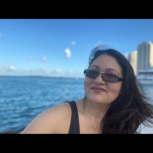 Meet your Posher, Melisa